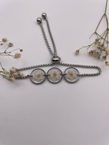 Pulsera 3 abalorios redondos con flores blancas