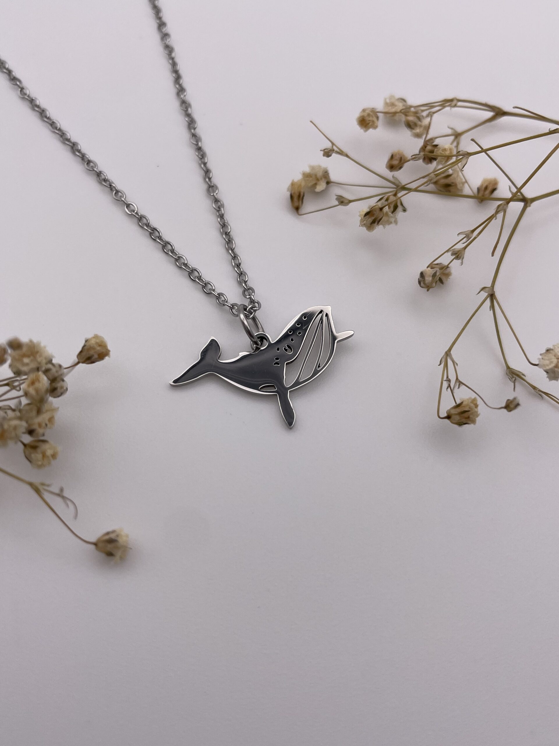 Collar ballena