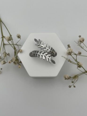 Anillo hojas
