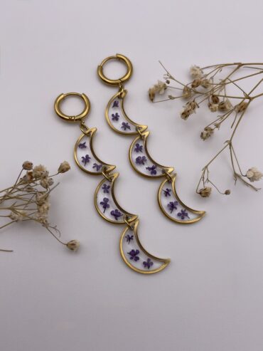 Pendientes 3 abalorios luna con florecitas lila oscuro