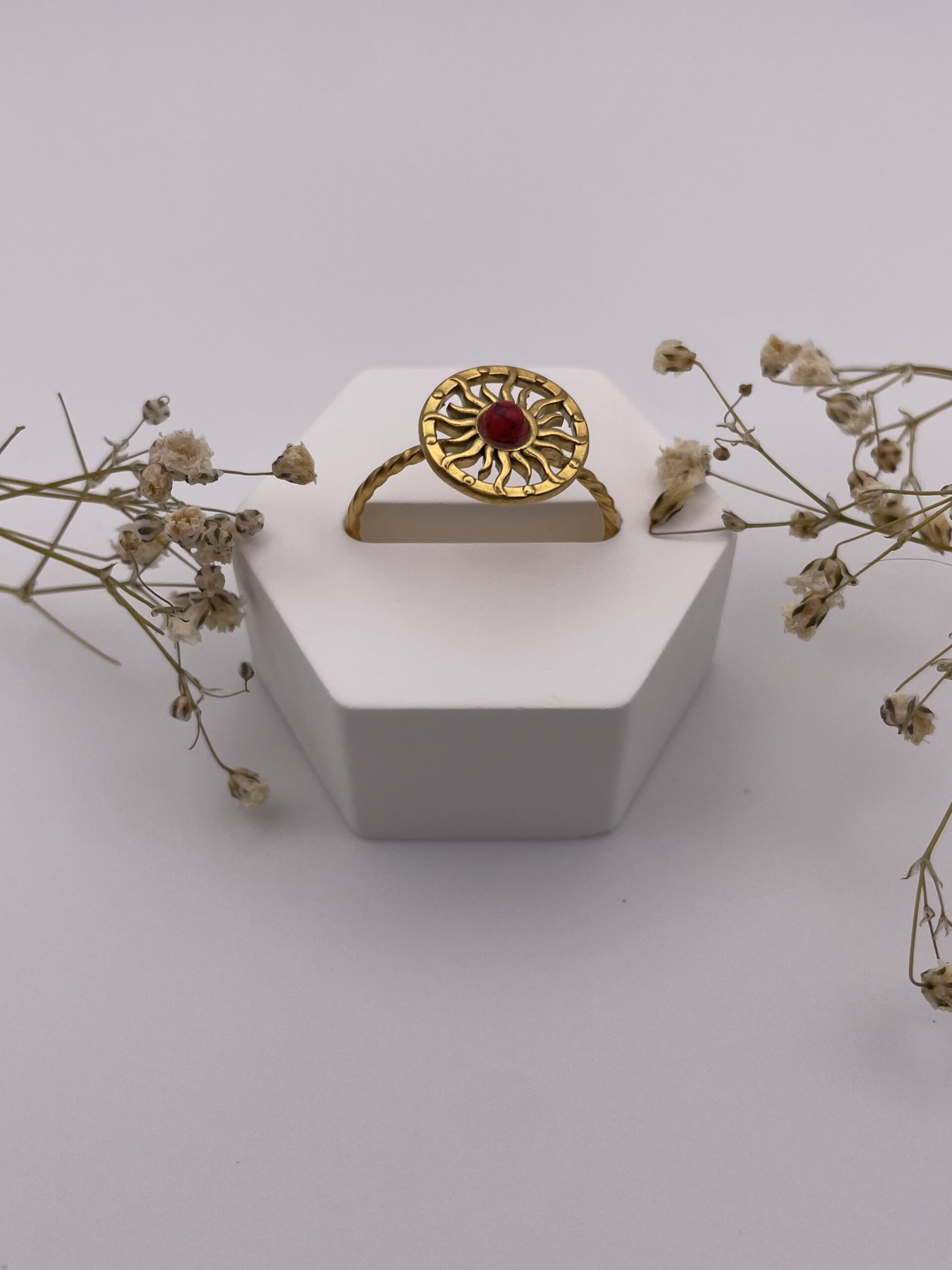 Anillo sol piedra roja - Imagen 2