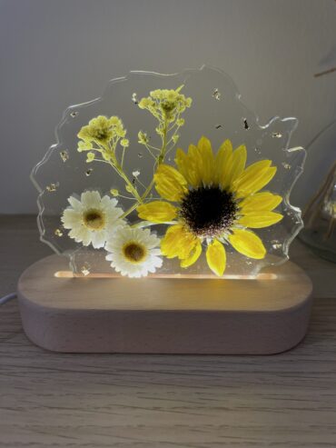 Lámpara con girasol y margaritas