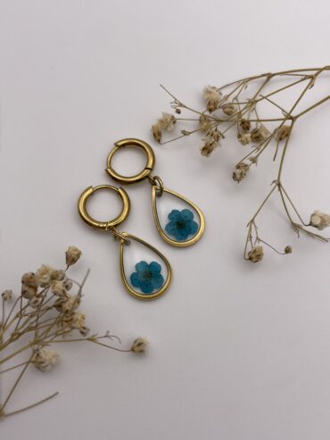 Pendientes gota con flor azul